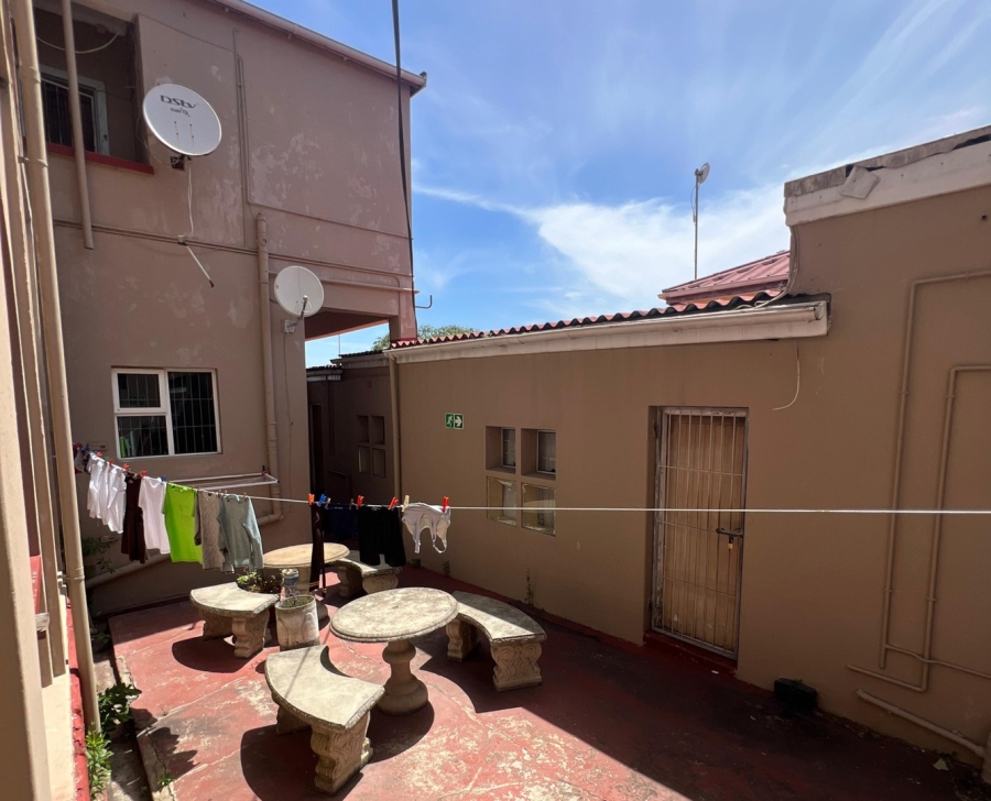 1 Bedroom Property for Sale in Quigney Eastern Cape